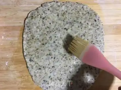 Make Roller sesame cookies step 2