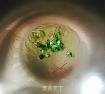 Make Tomato egg soup step 0