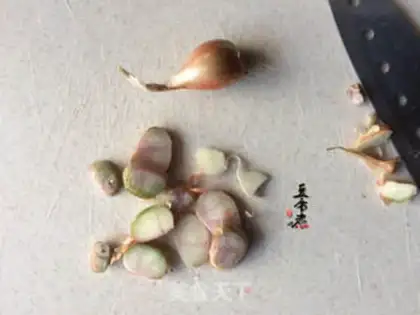 Make Red onions step 1