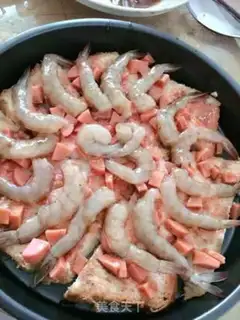 Make Shrimp toast pizza step 2