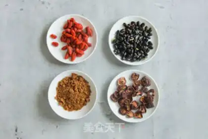 Make Red sugar, red date, twirl cake step 5