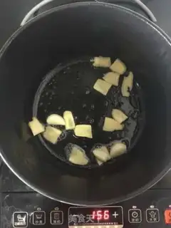 Make Pants and chickens step 1