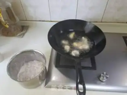 Make Thai curry shrimp step 2