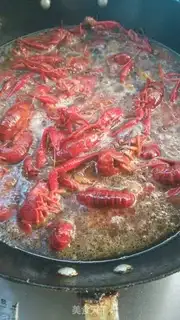 Make Garlic lobster step 5