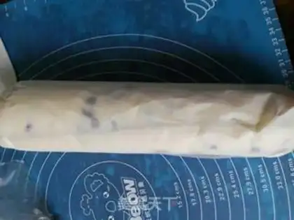 Make Cranberry roll step 13