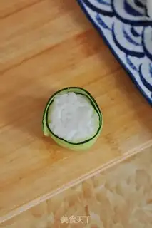 Make Tuna cucumber sushi step 8