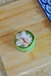Make Tuna cucumber sushi step 9