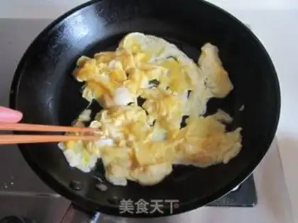 Make Scrambled eggs step 3