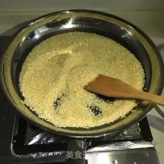 Make Homemade sesame sauce step 4