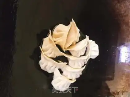Make Puffed meat dumplings step 12