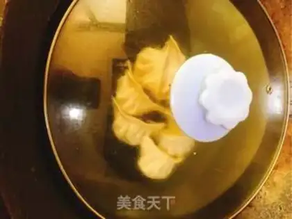 Make Puffed meat dumplings step 14