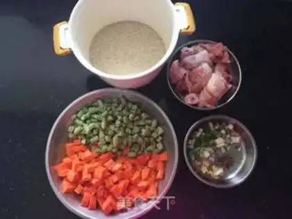 Make Chicken-legged rice step 1