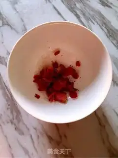 Make Rose ice powder step 0