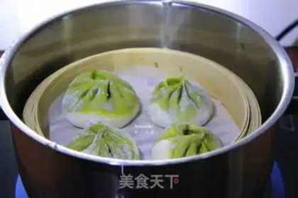 Make Spinach buns step 10