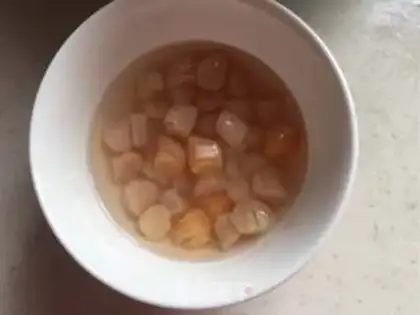 Make Squirty dry melon soup step 0