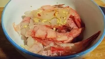 Make Garlic fan shrimp step 3