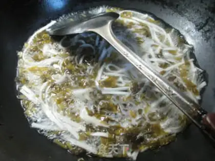 Make Snow pickle noodles step 2