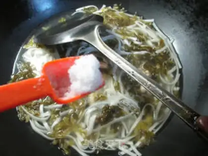 Make Snow pickle noodles step 4