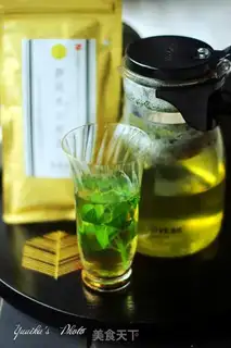 Make Moroccan mint tea step 4