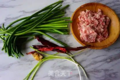 Make Meat and garlic step 0