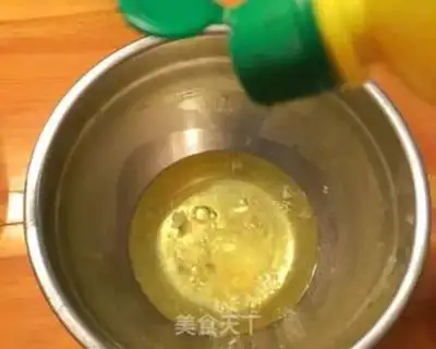 Make Caramel cake rolls of marshmallows step 5