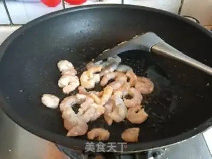 Make Shrimp fried eggs step 5