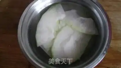 Make A melon roll step 3