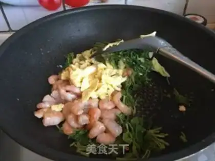 Make Shrimp fried eggs step 7