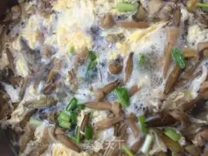 Make Yellow flower egg soup step 3