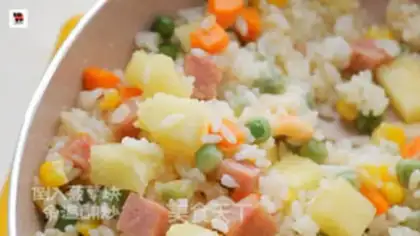 Make Pineapple boat fried rice step 12