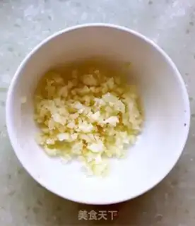 Make Pill pepper and garlic fan silk melon step 0