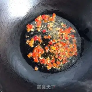 Make Pill pepper and garlic fan silk melon step 1