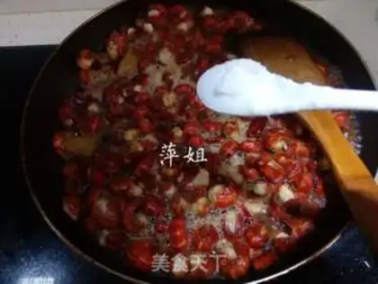 Make A red beer and shrimp tail step 7