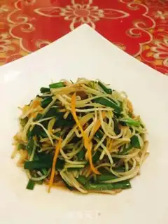 Make The green bean sprouts step 8