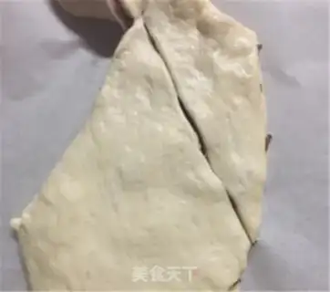 Make Christmas bread step 4