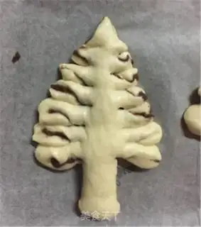 Make Christmas bread step 6