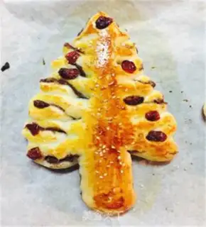 Make Christmas bread step 9