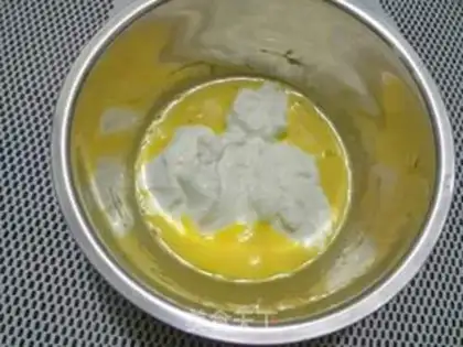 Make Yogurt cake step 2