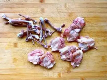 Make Crab-smelling chicken wings step 2