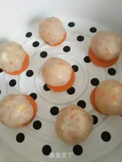 Make Pork holding eggs step 4