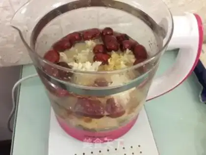 Make Peach and silver spoons step 5