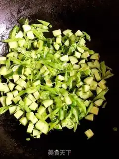 Make Dutch cucumber fried noodles step 5