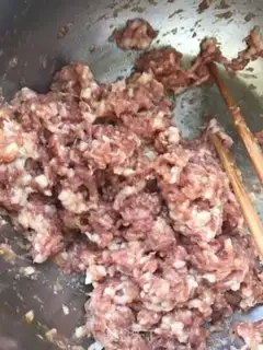 Make Liang is a meat dumpling step 3