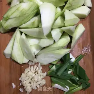 Make Garlic melon step 0