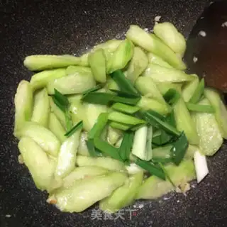 Make Garlic melon step 4