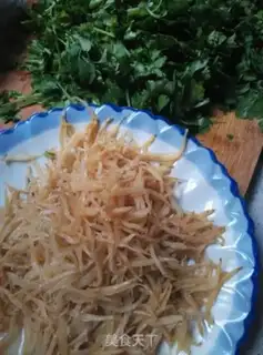 Make Spicy silver fish dry step 0