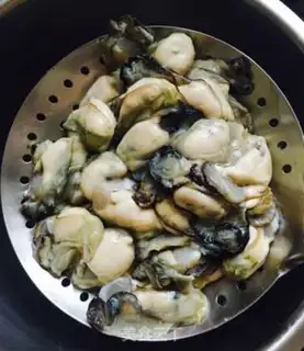 Make Oyster tofu soup step 0