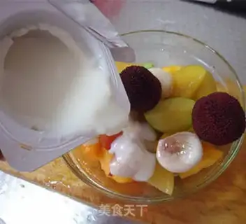 Make The yogurt mix is a season fruit step 6