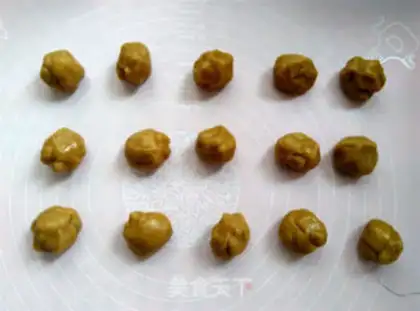 Make Coconut cranberry mooncake step 10