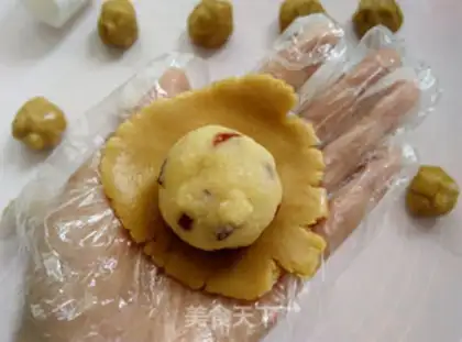 Make Coconut cranberry mooncake step 11